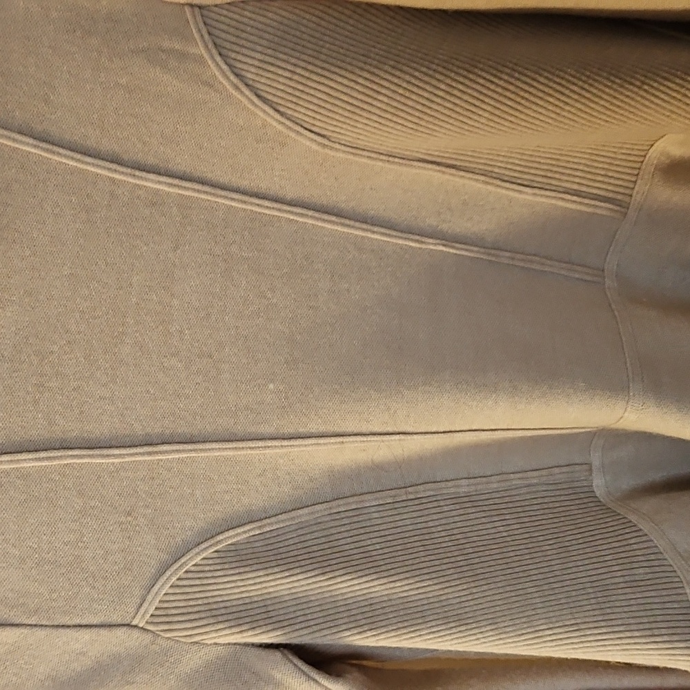 Chic Beige Cardigan with Button Accents - Picture 6 of 12